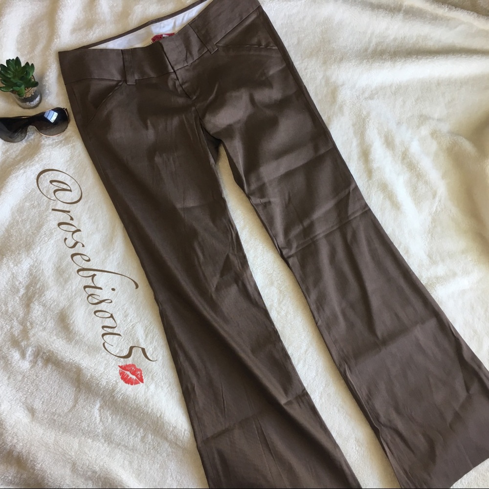 NEW! {ALICE + OLIVIA} silk dress pants - Picture 8 of 8